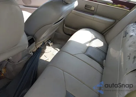 2004 Lincoln Town Car Ultimate z USA, uszkodzony, nr VIN 1LNHM83W84Y641017